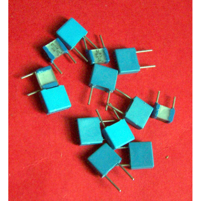 4 x capacités 22 nf / 63 V