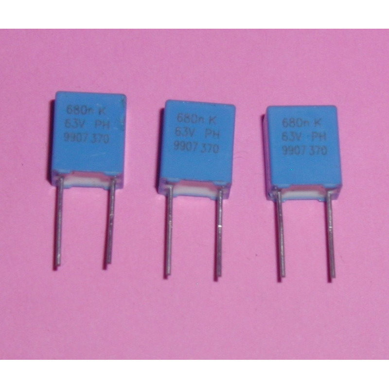 3 x capacités 680 nf / 63 V